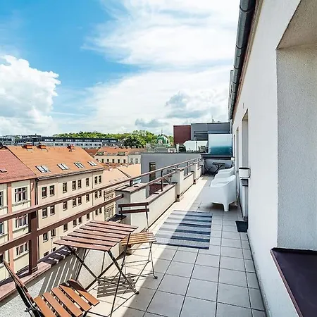 3 Bedroom Flat With Amazing Terrace Prague