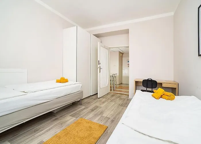 3 Bedroom Flat With Amazing Terrace 布拉格