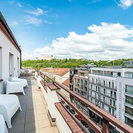 3 Bedroom Flat With Amazing Terrace * Praga
