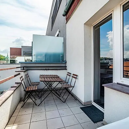 3 Bedroom Flat With Amazing Terrace Lägenhet Prag