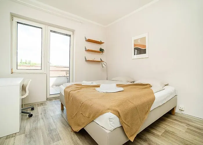 3 Bedroom Flat With Amazing Terrace Lägenhet Prag